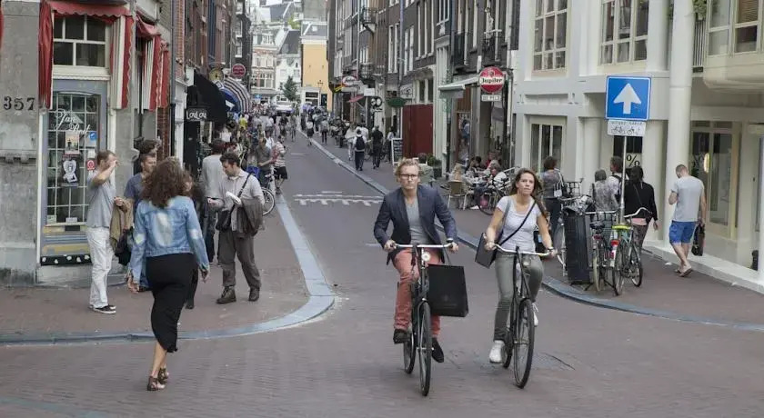 Amsterdam Center Lounge