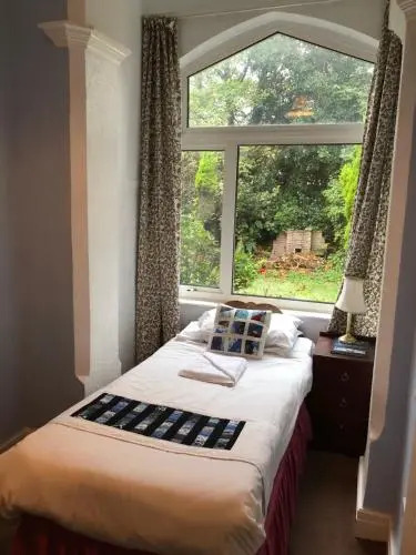 Ashton Lodge Guest House