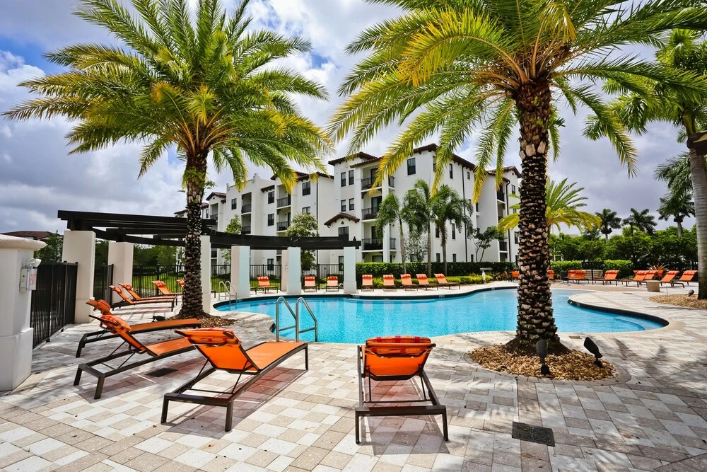 Doral Dolphin Mall Apartments by NUOVO