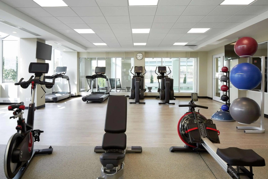 Best Western Plus Montreal Airport Hotel