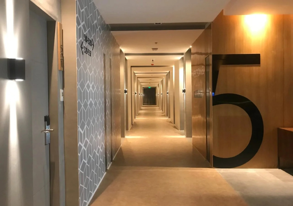 Avior Hotel