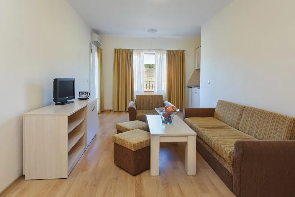 Serena Residence Aparthotel