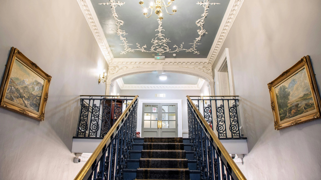 Arnos Manor Hotel