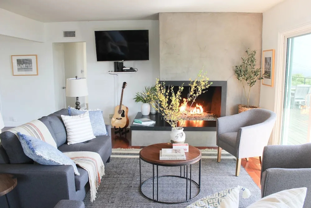 Bluff by Avantstay Gorgeous Malibu Getaway w/ Hot Tub & Spectacular Ocean Views