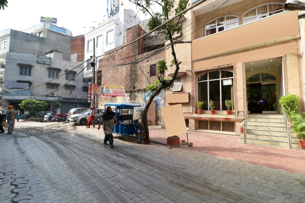 OYO 24073 Hotel Hari Darshan