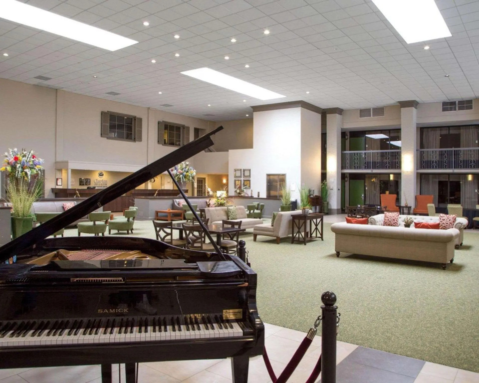 Clarion Inn & Suites Conference Center