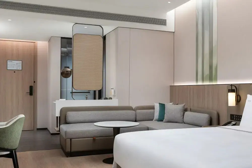 Holiday Inn & Suites Shanghai Changfeng by IHG