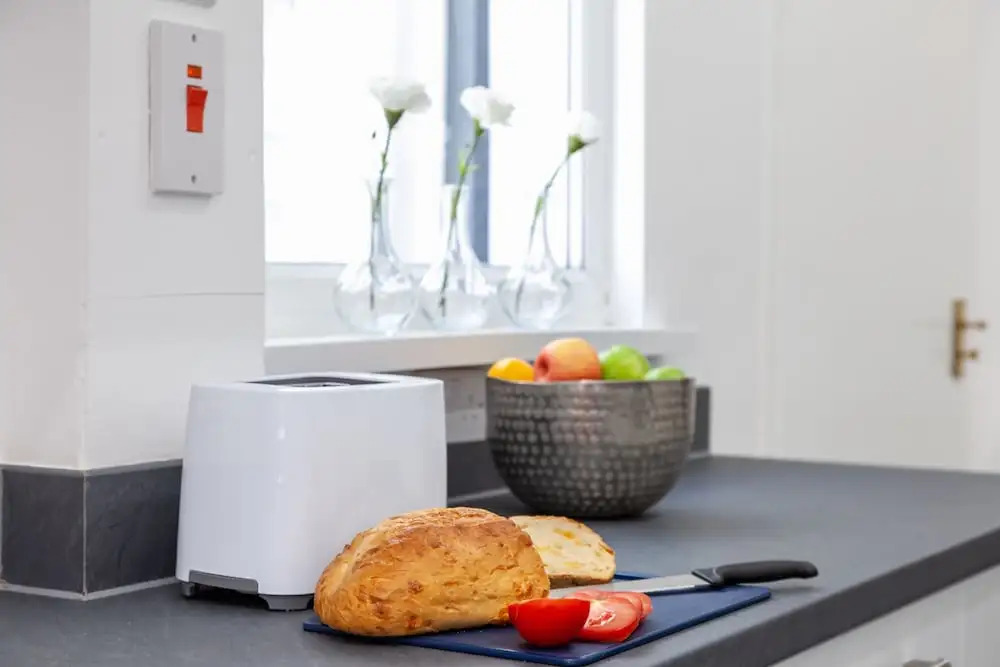 Cosy Home Near Station, Parking, Netflix, Sleeps 5