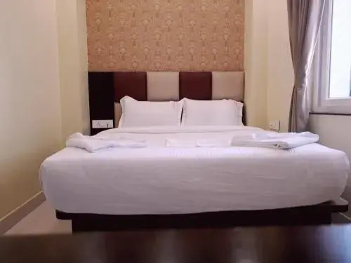 Hotel Crossover