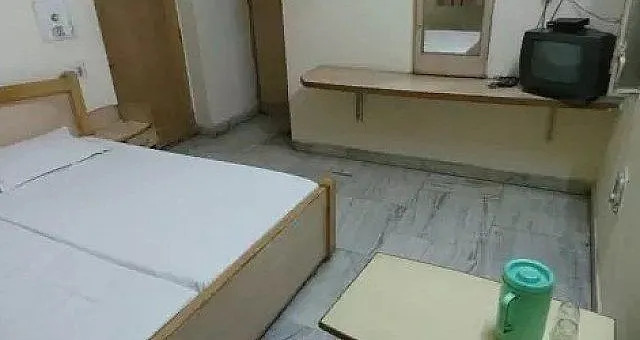 Hotel Jai Hind And Resturant