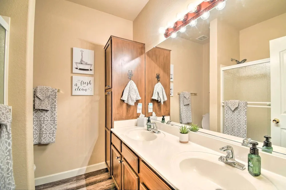 15 Mi to Dtwn: Avondale Home w/ Pool & Yard