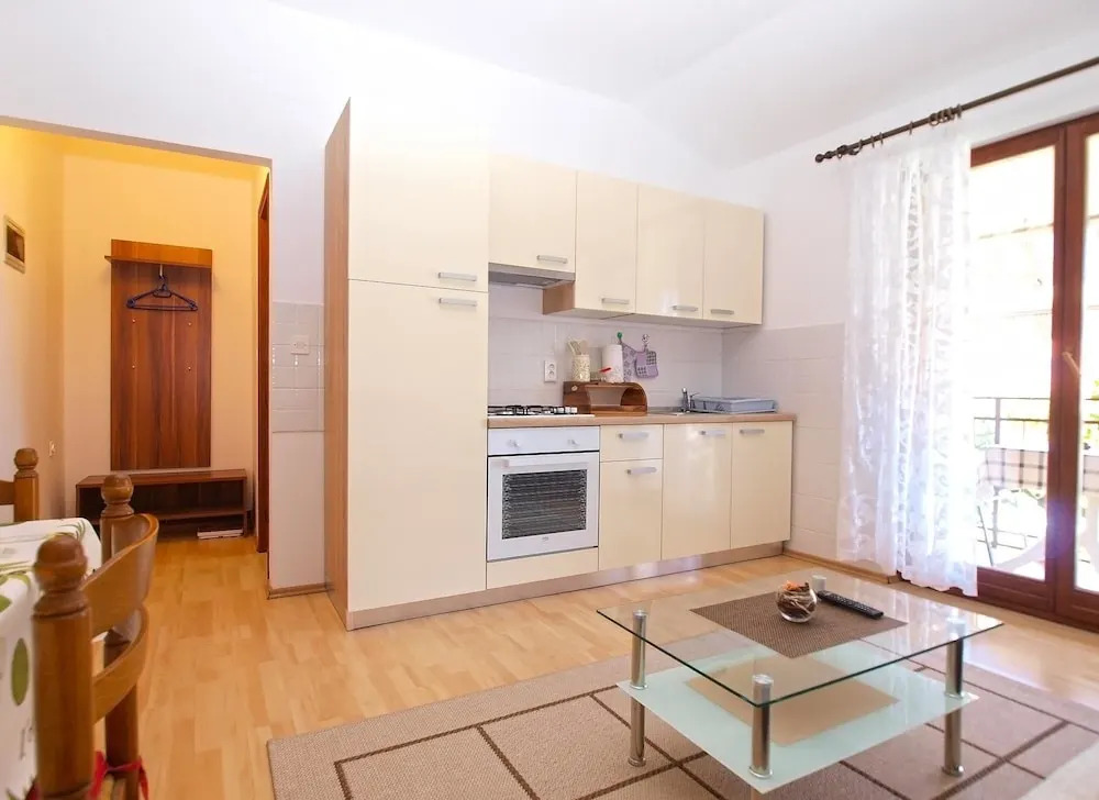 Apartment 1407
