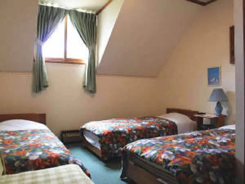 Petit Pension Il Elle