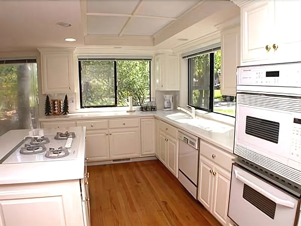 384 Beach Drive 4 Bedroom Home