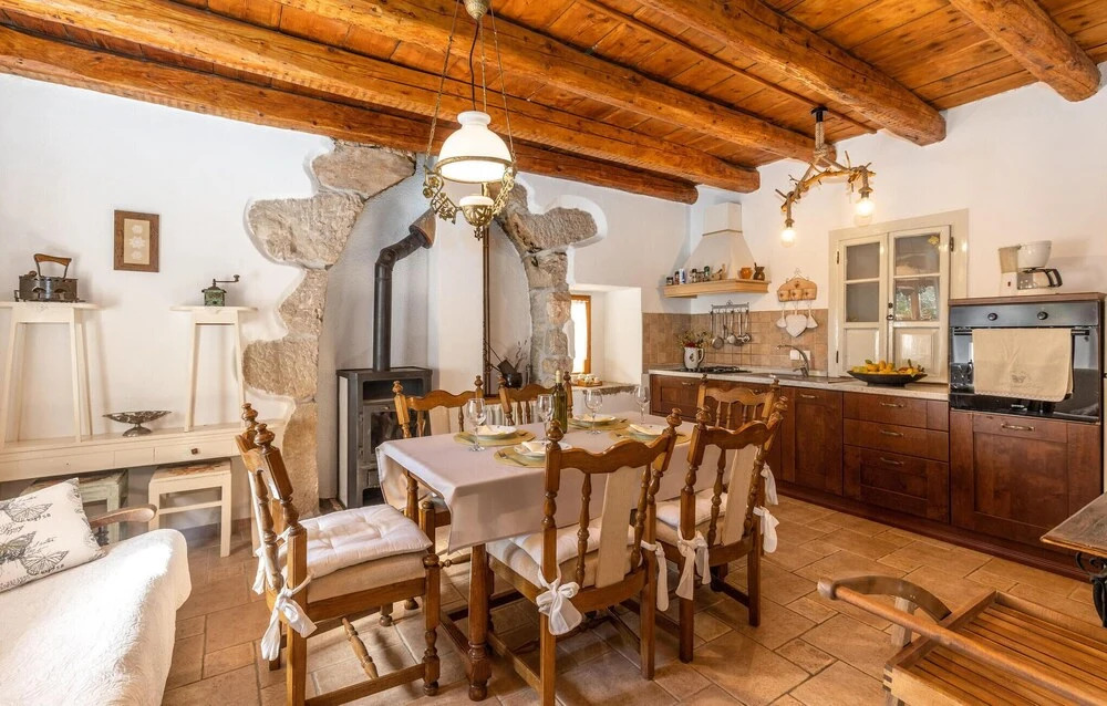 Awesome Home In Malinska With Wifi