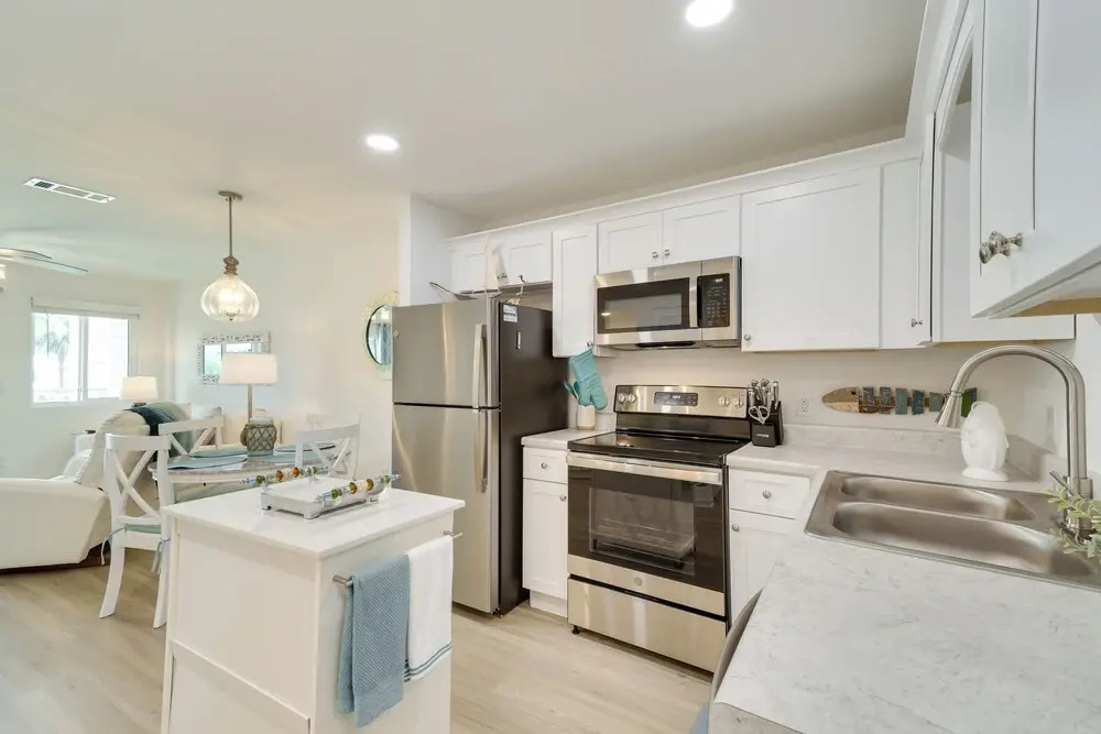 Walk to Beach! Gulf Shores Escape w/ Indoor Pool