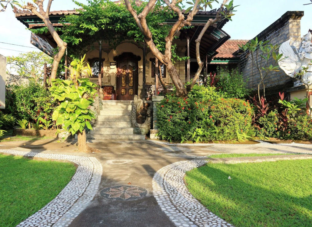 Bali Taman Lovina Resort & Spa Suites
