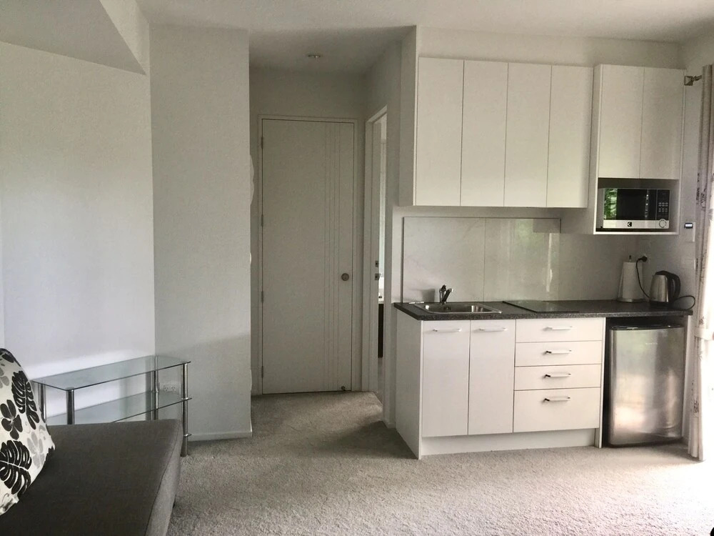 Cute One Bed Room on Lake Road