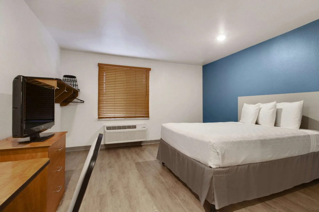 WoodSpring Suites Conroe