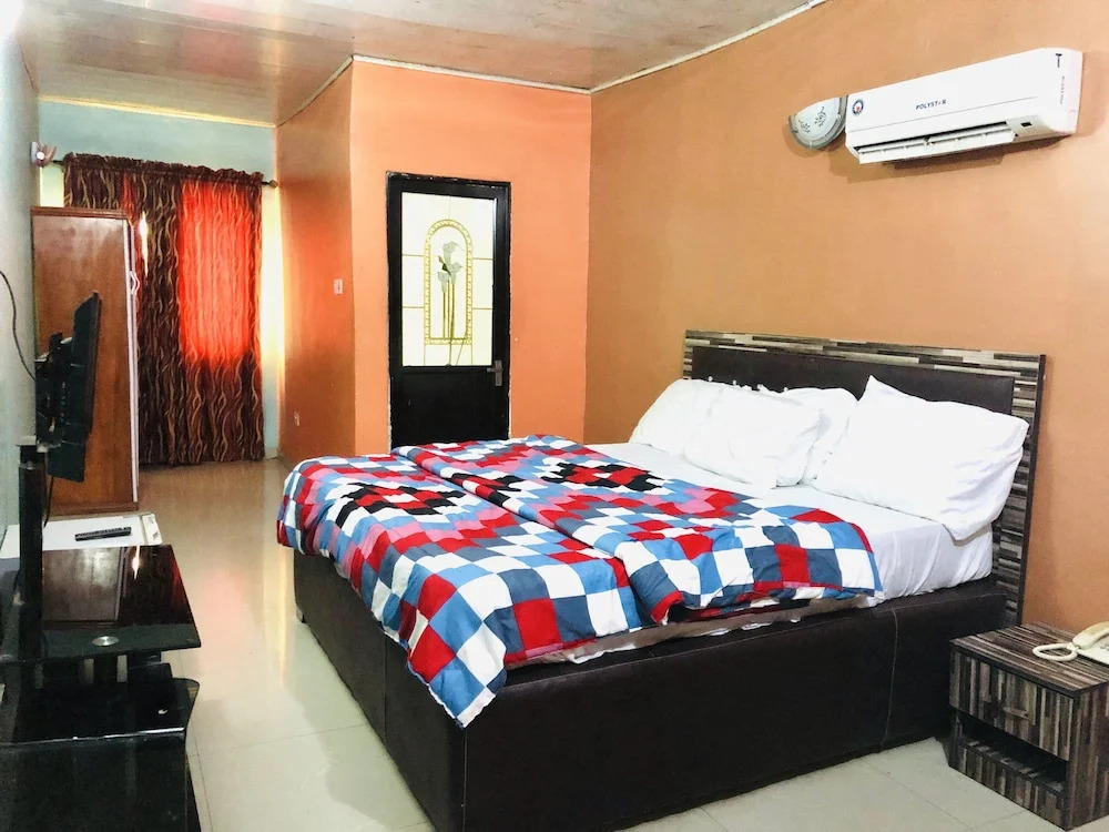 Nippon Diamond Suites