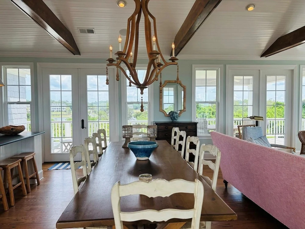 Gray Goose 5 Bedroom Home by RedAwning