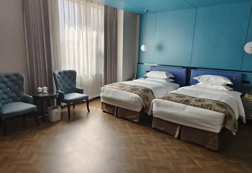Baiyin Renan Hotel