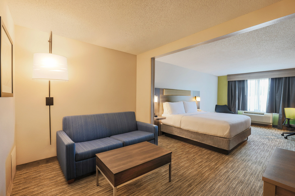 Holiday Inn Express Hotel & Suites Wake Forest - Raleigh North by IHG