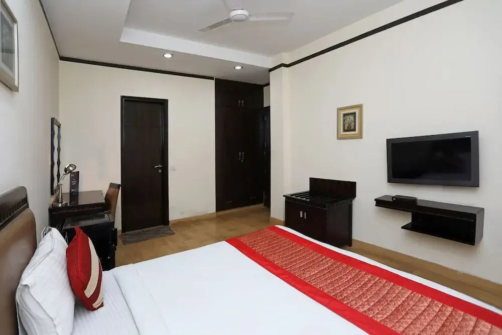 SD Royal Inn By OYO Rooms