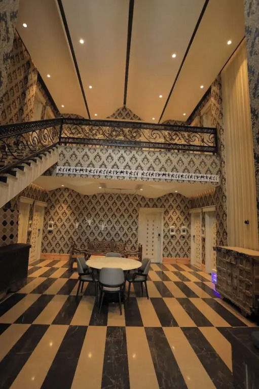 The Royal Venetian