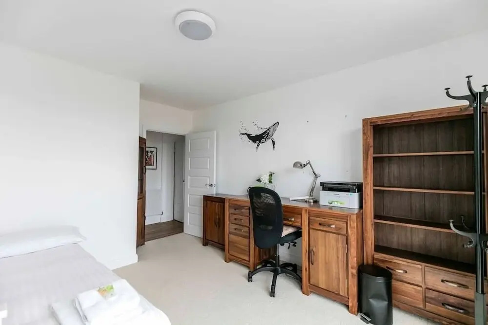 Trendy Sunlit 2BR Cambridge Home /free Parking