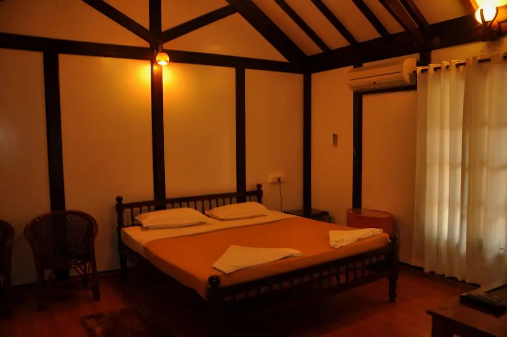 Raja Hotel
