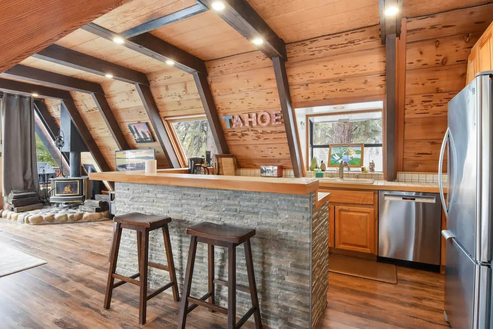 Lakeview Tree House