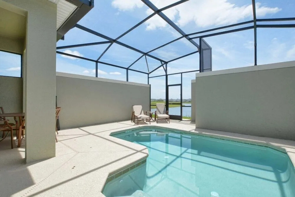 Storey Lake-5 Bedroom W/Splashpool-1617S Townhouse by RedAwning
