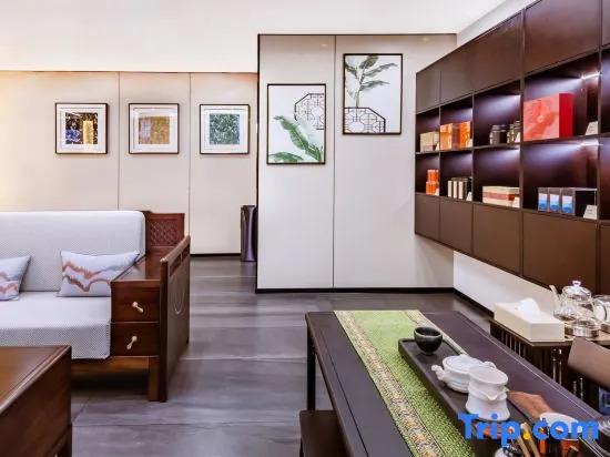 Luxiaolu PLUS Hotel (Xinxiang University Town)