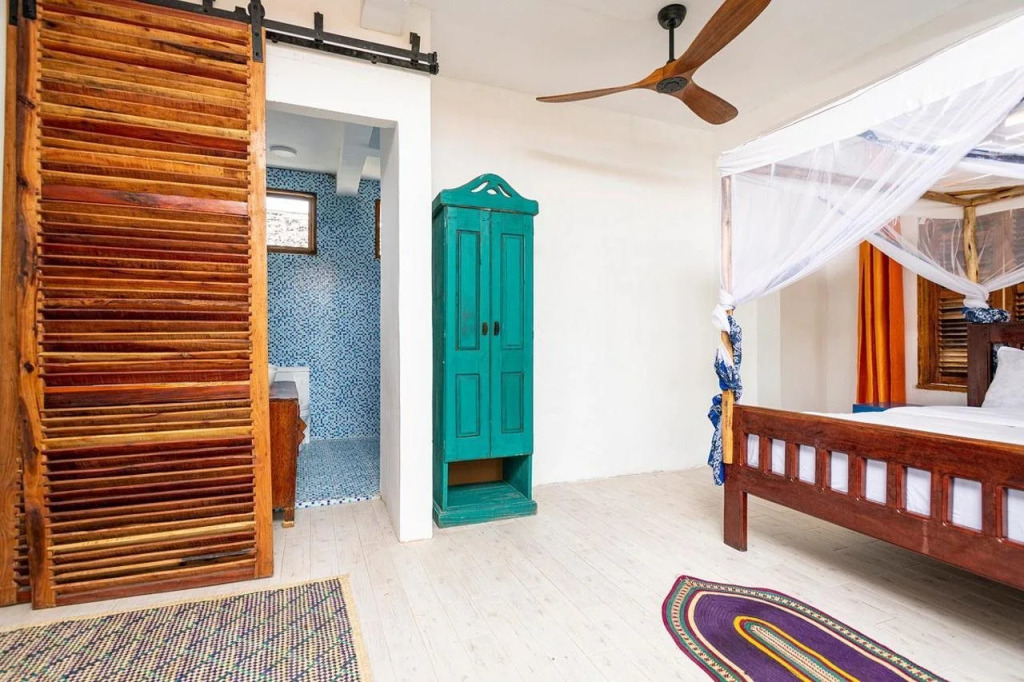 Asante Sana Beach Cottages