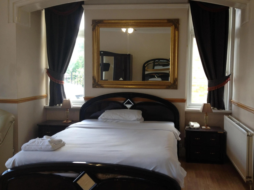 Skyways Hotel