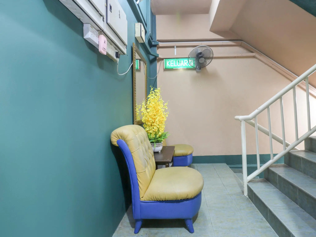 OYO 904 Avee Budget Inn