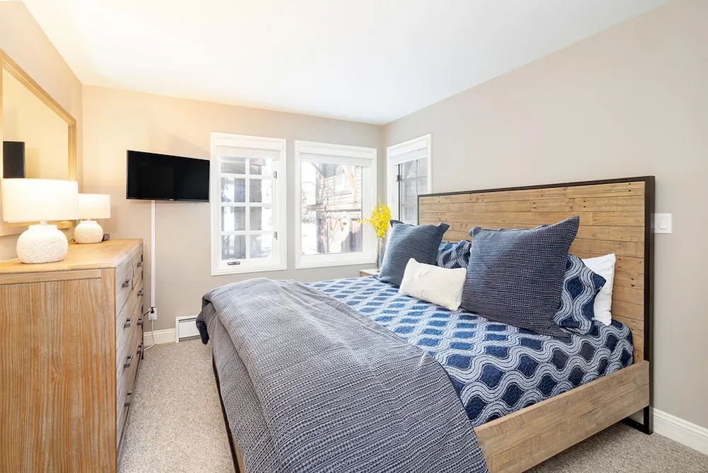 Etta Place 101 - West End Condo at the Base of Chair 7, Town of Telluride, Newly Remodeled