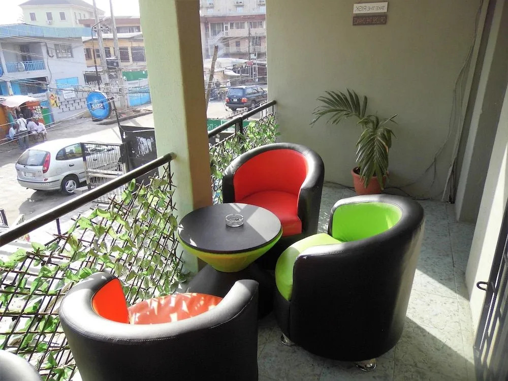 Legendary Inn & Lounge