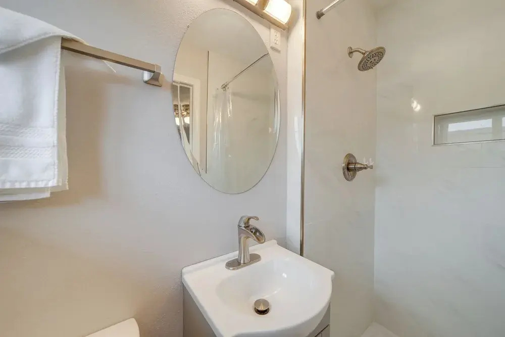 6 Mi to Dtwn: Dog-friendly Home w/ Yard in Tulsa