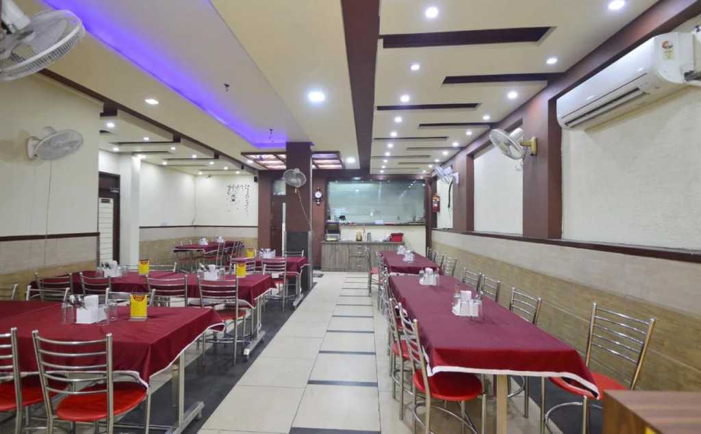 Hotel Reyansh Galaxy By OYO Rooms