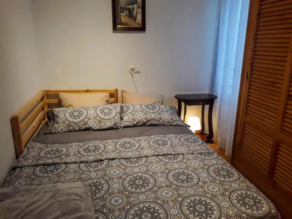 2 bedroom's flat on the beach, City center, 1 line