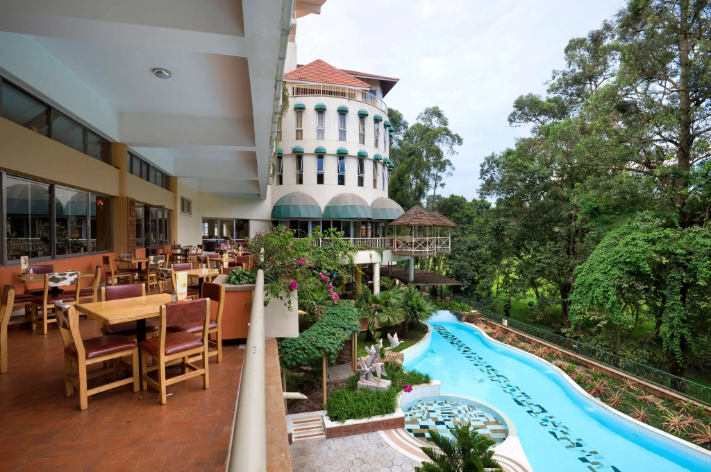 Golf Course Hotel