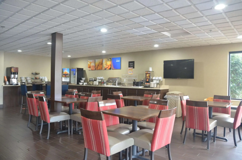 Comfort Inn & Suites Maumee - Toledo I80-90