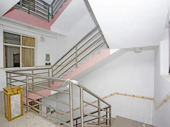Yuxi Jinhong Hotel (Nieer Park)(玉溪锦红宾馆（聂耳公园店）)