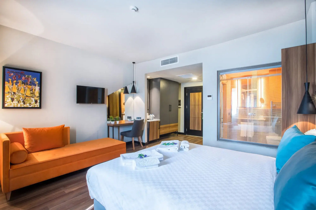 Signature Hotels & Spa