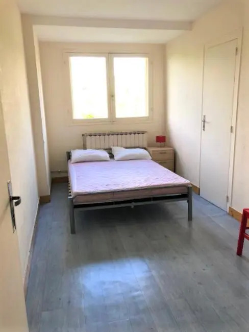 Appartement vue sur baie et océan, 100 m de la plage et du centre par chemin privé