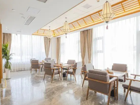 Xinhui Hotel (Xuanhan Yilian Passenger Transport Terminal Branch)