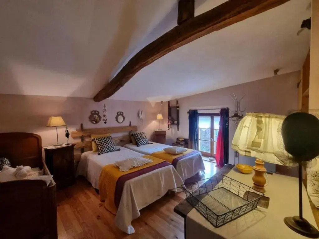 Gîte en pleine nature avec jardin, animaux acceptés - FR-1-496-183
