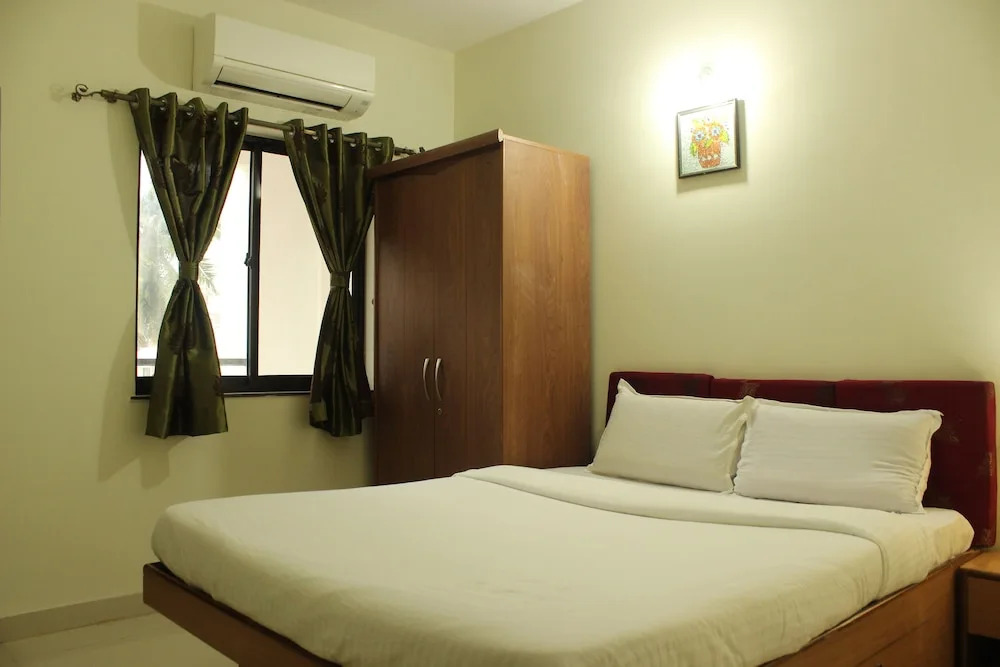 OYO 9163 Home 1BHK Poolview LPK Club Candolim